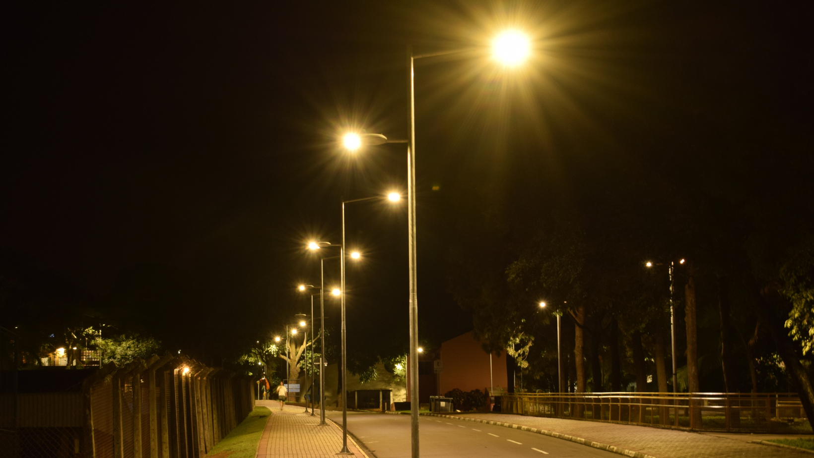 LED street and roadway lighting retrofit solutions